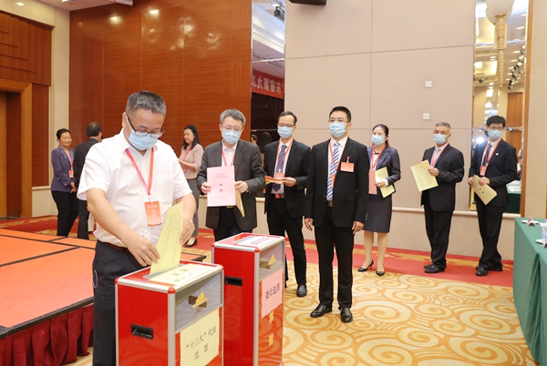 6月26日下午，民进广东省九次代表大会选举会议，代表投票2_副本.jpg