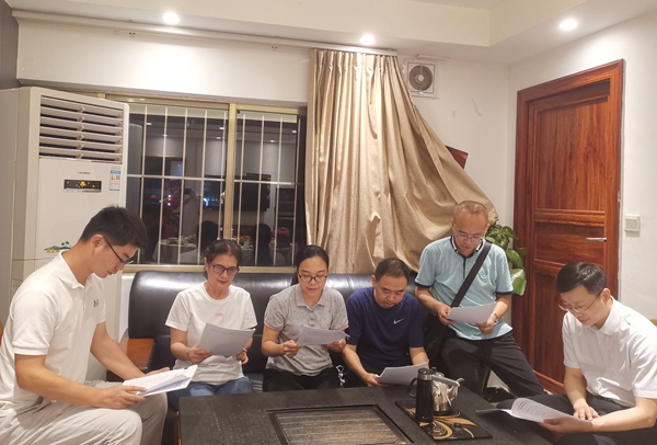 民进莞城支部传达学习习近平总书记在中央统战工作会议上重要讲话精神_副本.jpg