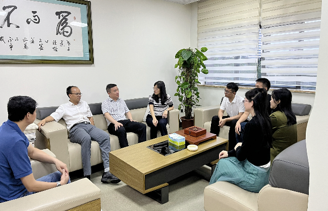 台山民进召开课题研讨会.jpg