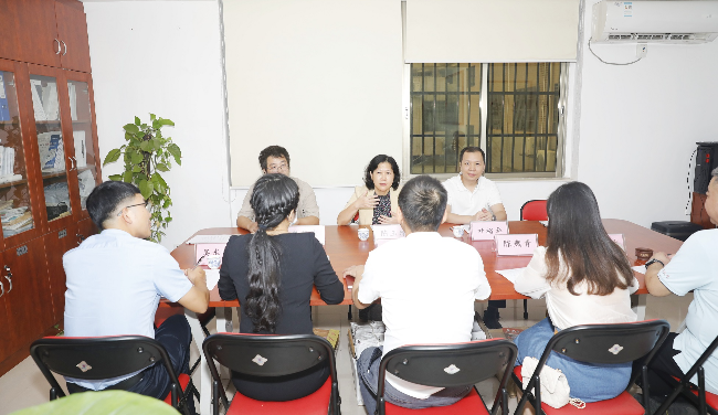 主题教育学习交流会现场.JPG