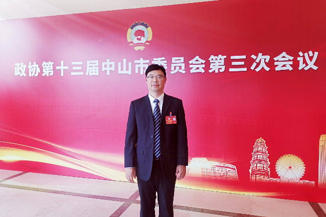 贺琳.jpg