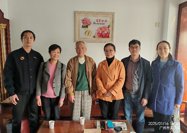 慰问罗启浩.jpg